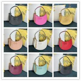 Picture of Valentino Handbags _SKUfw119168858fw